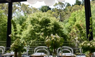 4_gallery-image-tableflowers-adelaide-event-management